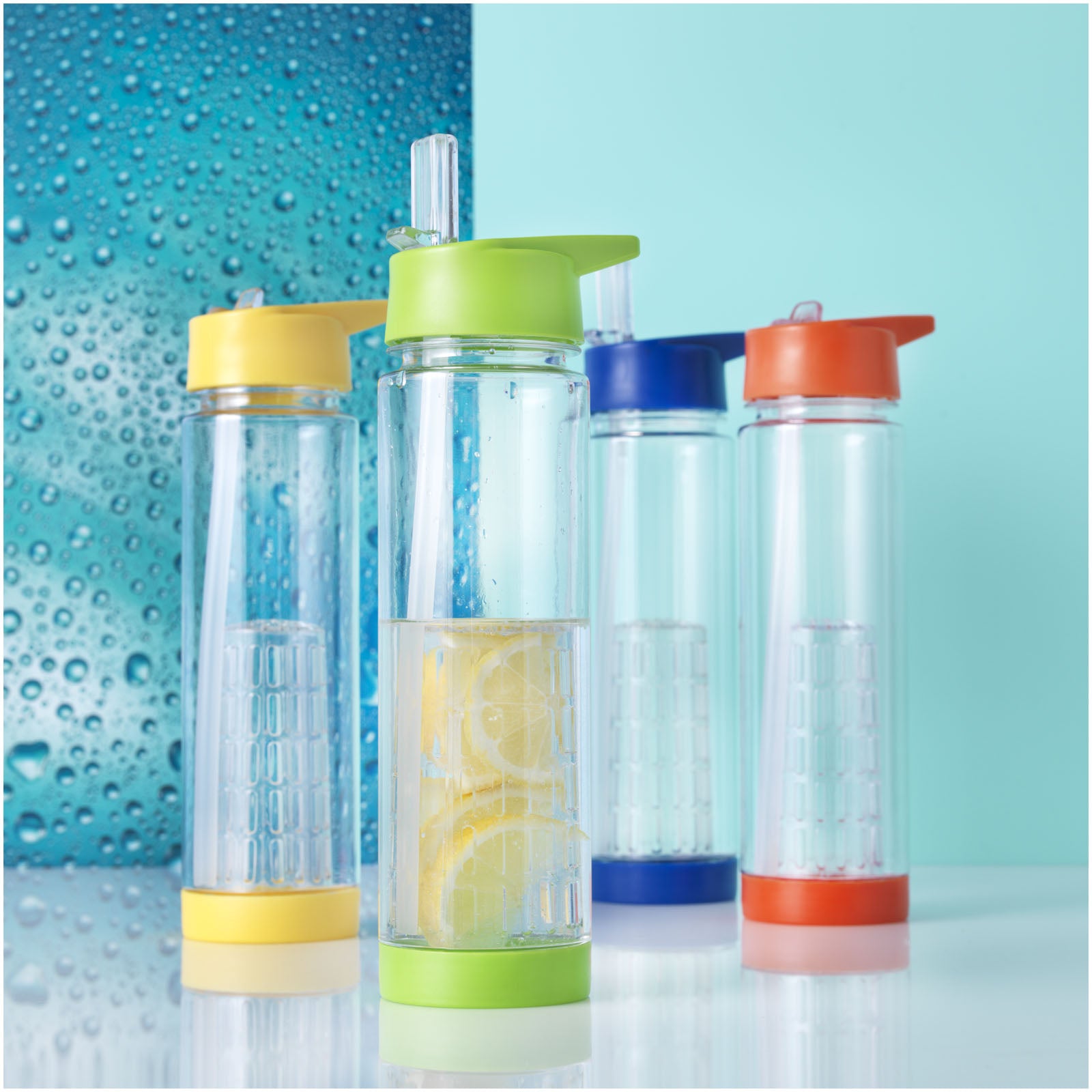 G100314 Borraccia con infusore Tutti Frutti da 740 ml in Tritan™