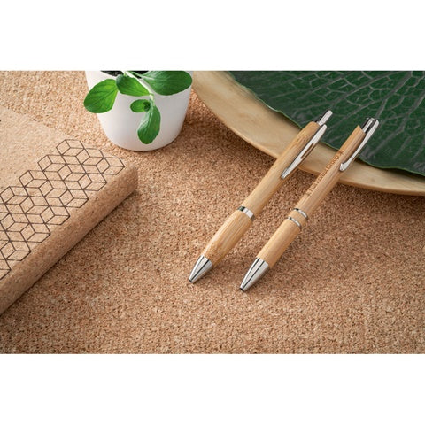 G81010 NICOLE. Penna a sfera in bamboo