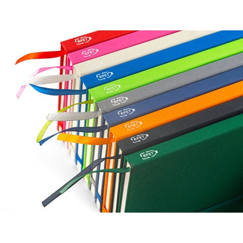 G93297 ANNE. Block notes A5 in 100% rPET con fogli a righe