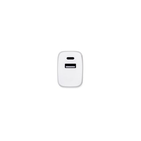 G97186 WEGENER. Adattatore di corrente con porta USB-A 18W e porta USB-C 20W in ABS riciclato (100% rABS)