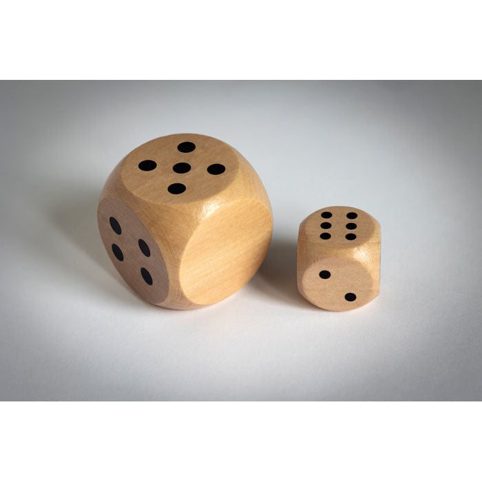 GO2613 Dadi di legno Schima Ø 3 cm
