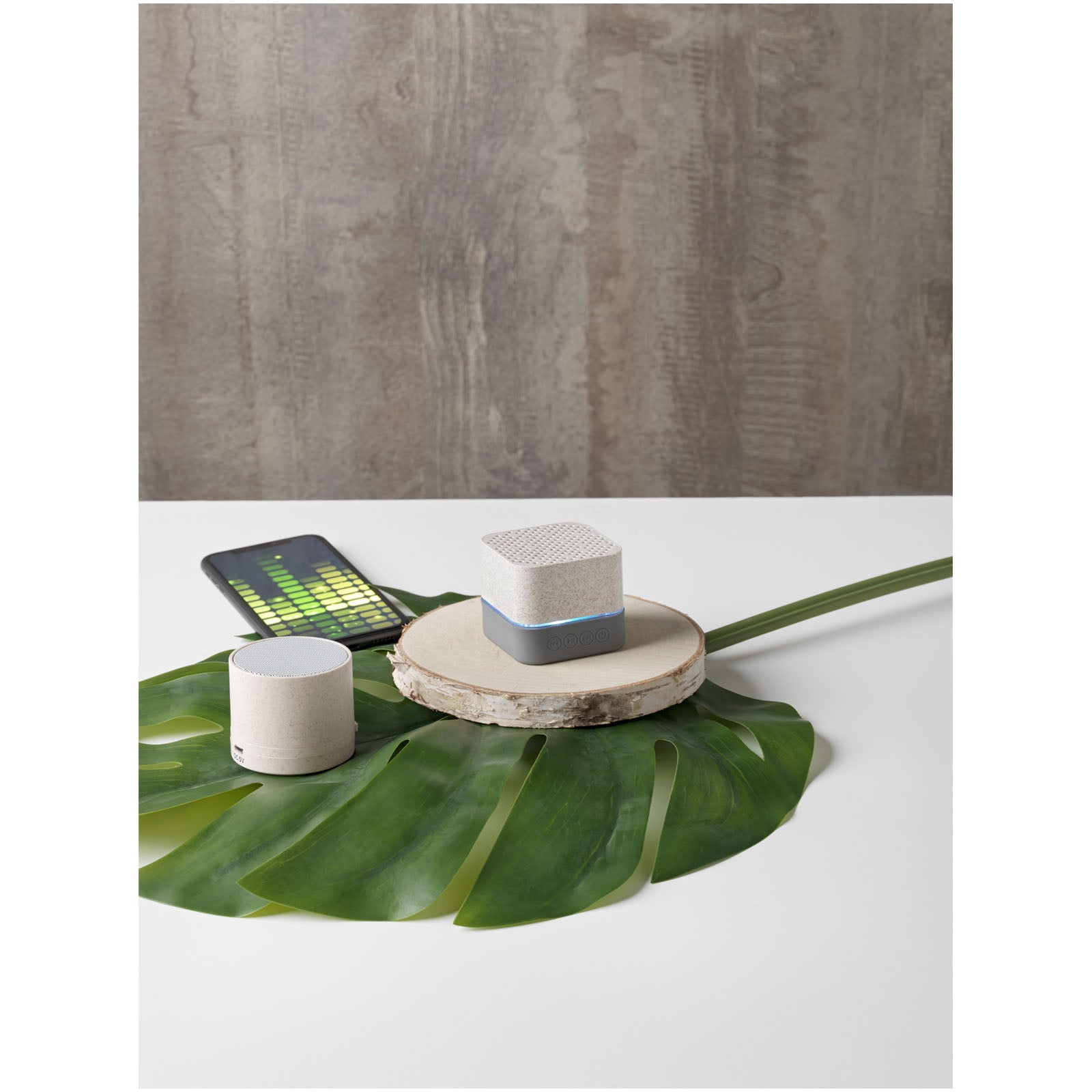G124139 Speaker in paglia di grano