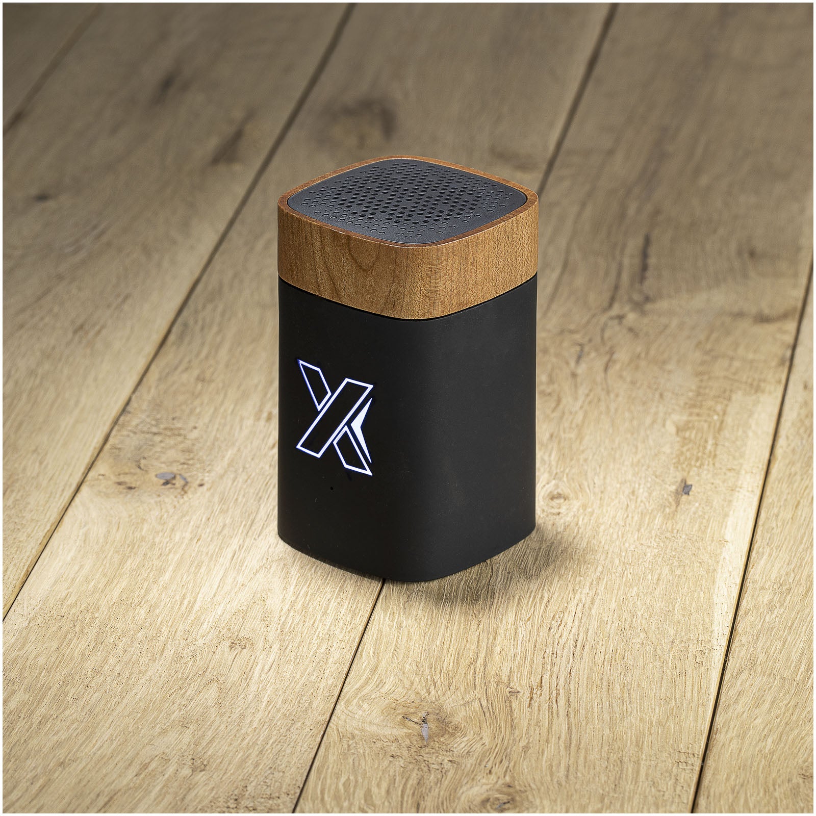 G1PX026 Speaker luminoso in legno
