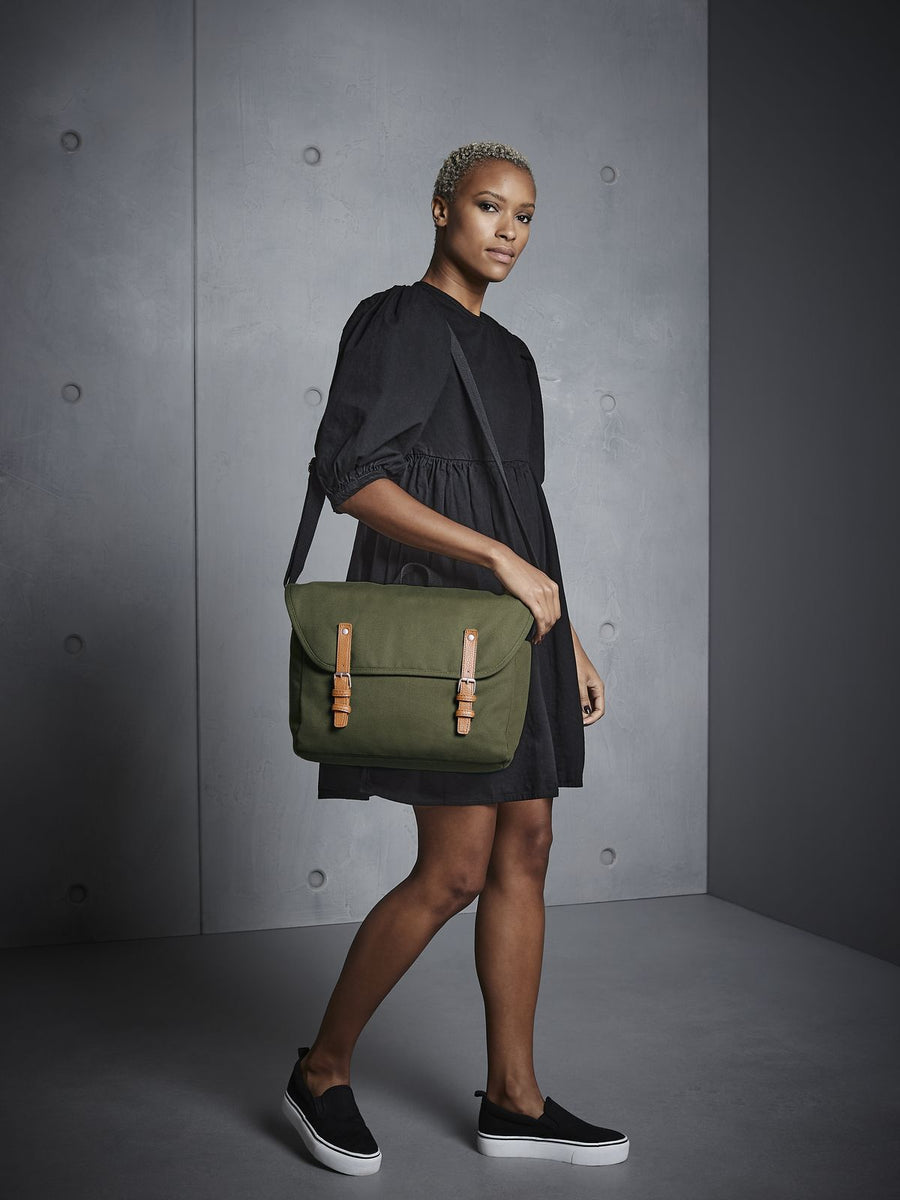 GQD618 Vintage Messenger