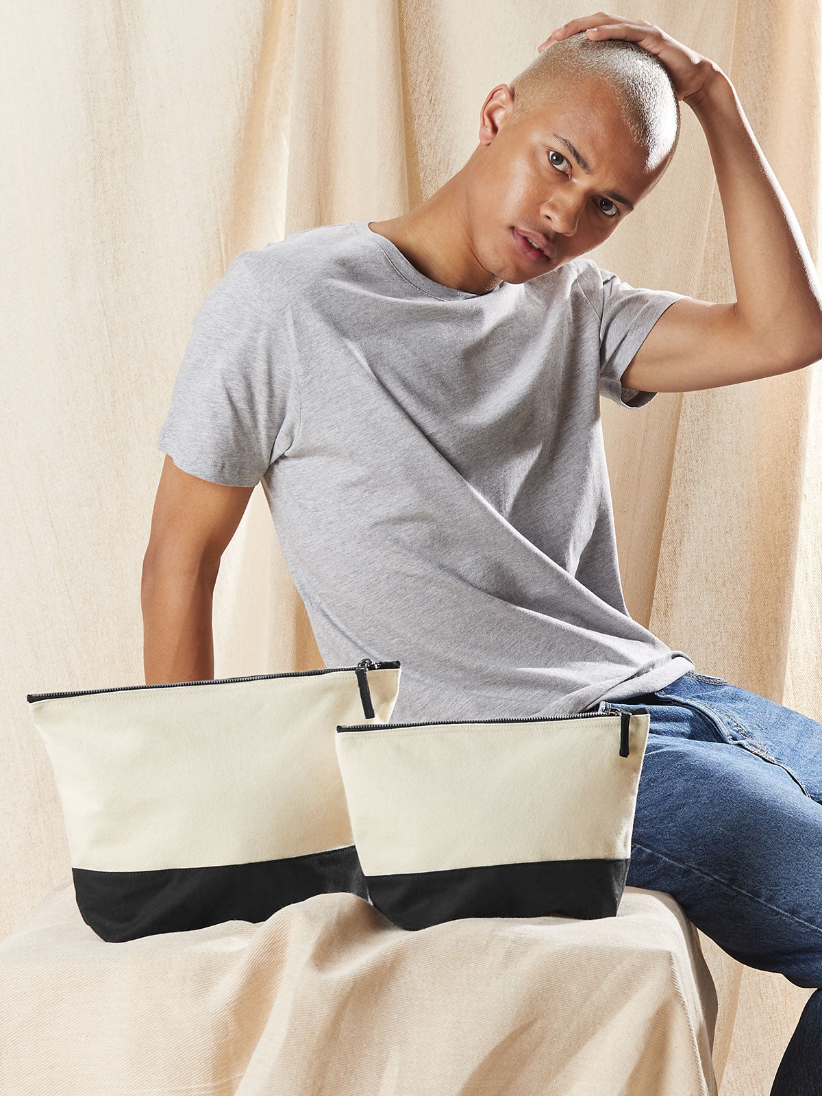 GW544M Dipped Base Canvas Accessory Bag M
