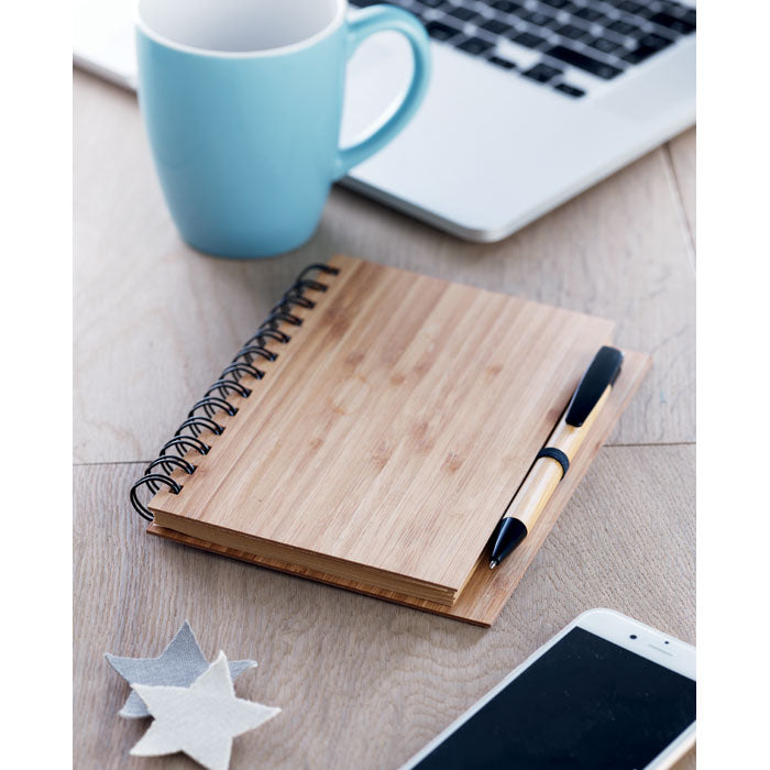 GO9435 Notebook in bamboo con penna